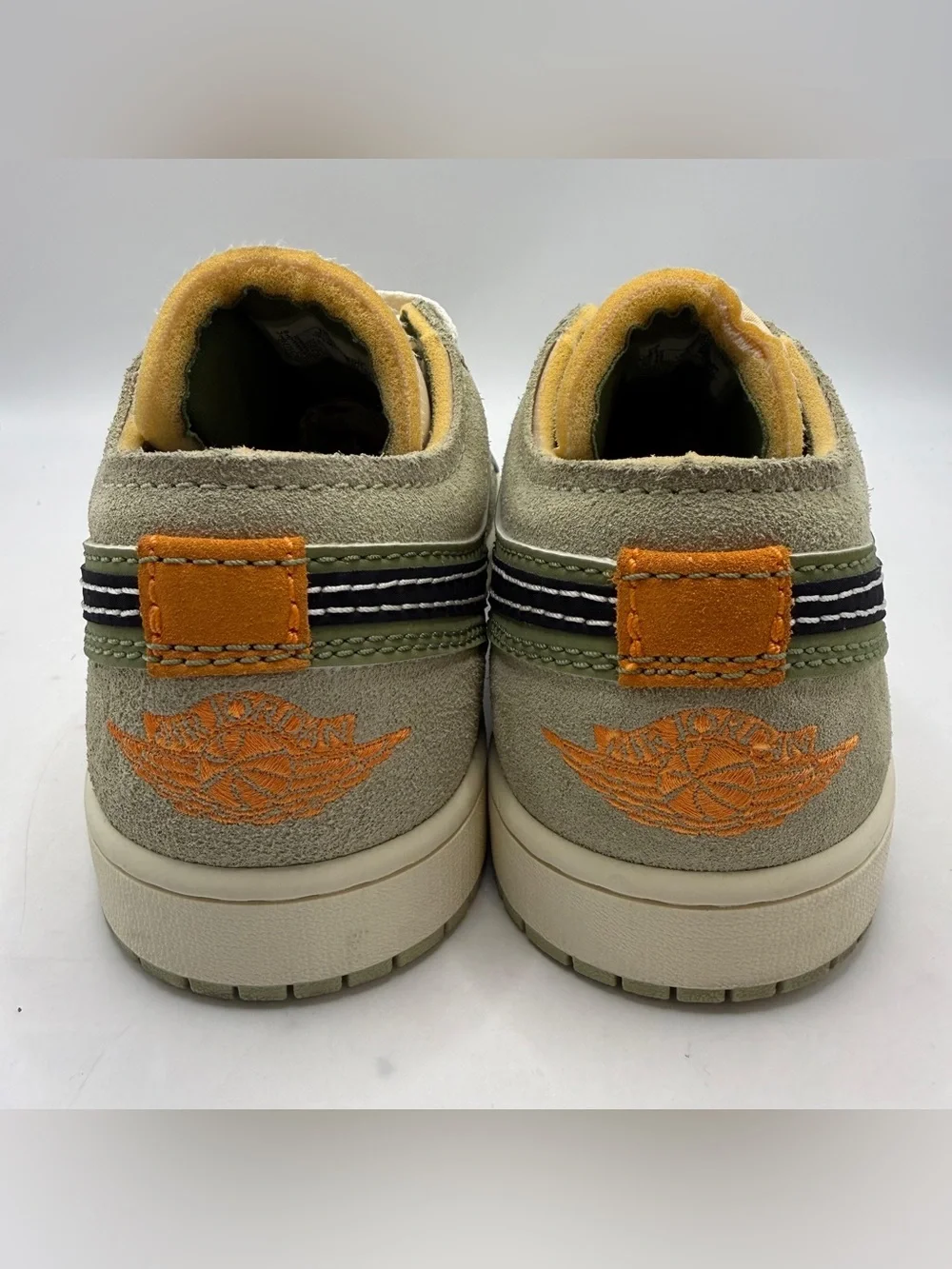 Air Jordan 1 Low SE Craft Light Olive Men’s 11 FD6819-300 Sneakers